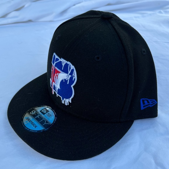Buffalo Bills New Era 9Fifty Paint Drip SnapBack 2022 WNY Regional Exclusive - Picture 2 of 5
